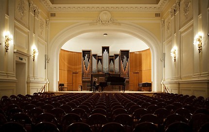 Малый зал Московской консерватории (Small Hall of the Moscow conservatory)